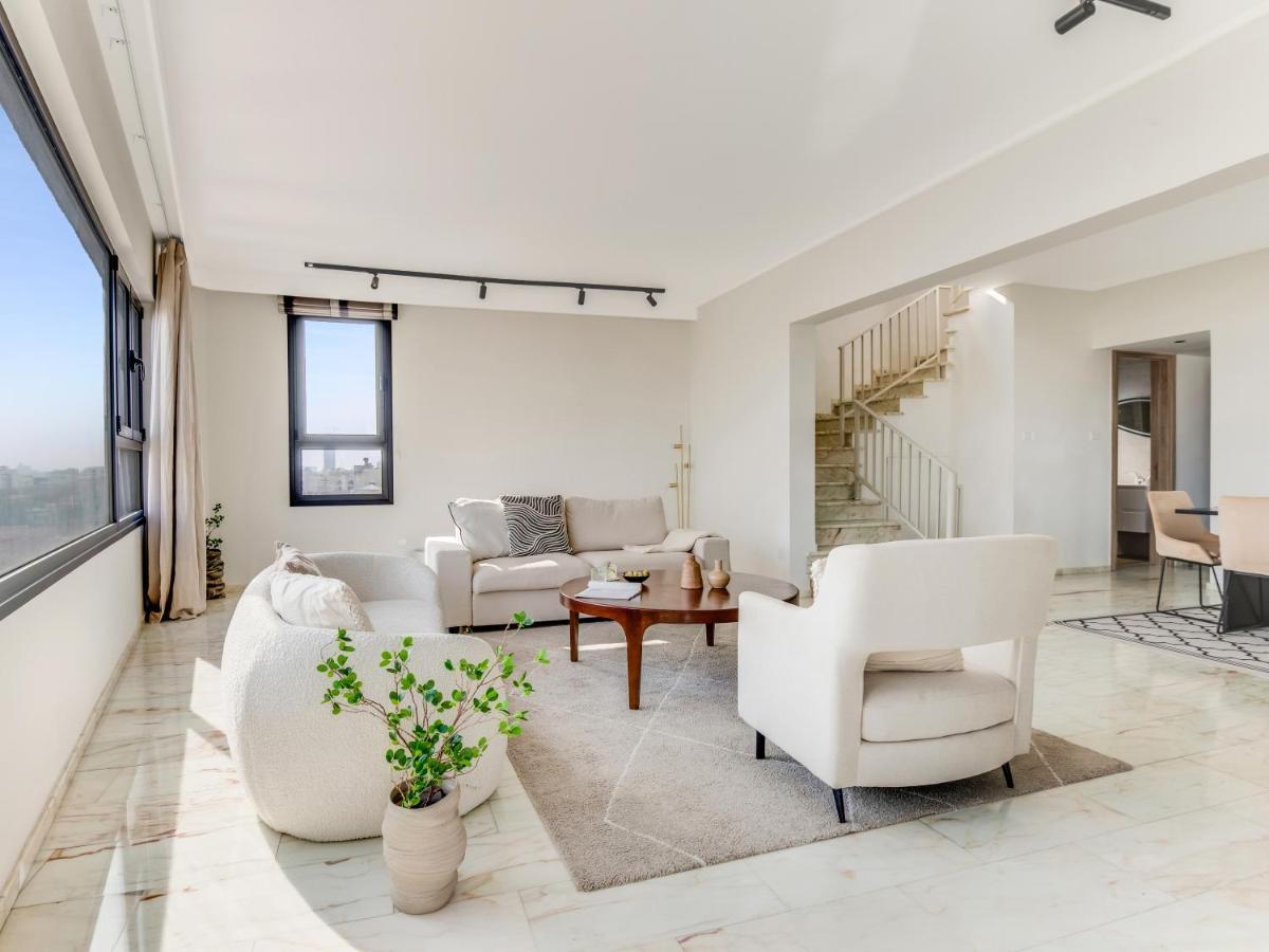 Sanders Coral Court Penthouse - Cute 3-Bedroom Apartment With Balcony 레메소스 외부 사진